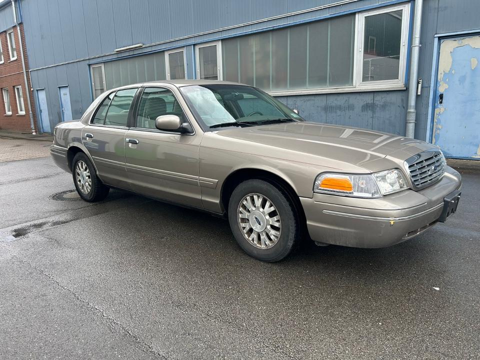 Ford Crown Victoria LX 4,6 Liter V8